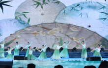 乳山市建市30周年群众文艺晚会——《雨》