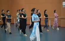 “未来星”暑期公益培训班——成人模特班